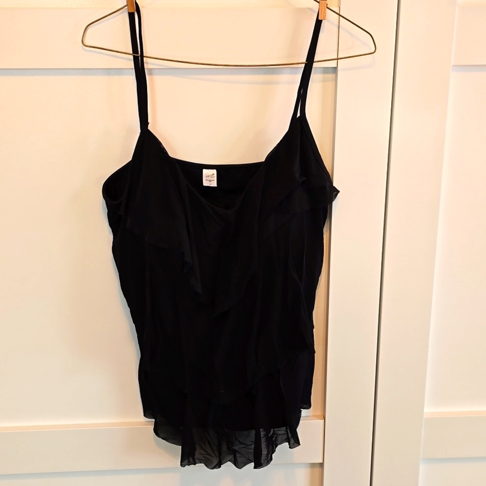 NWOT women's size 14 ruffled swim top
